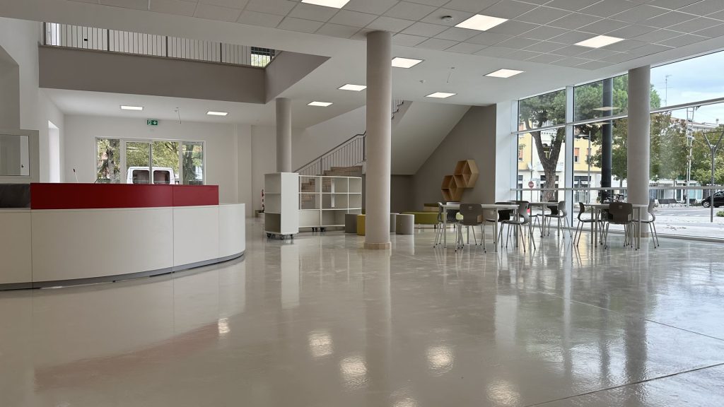 Scuola Argenta 8